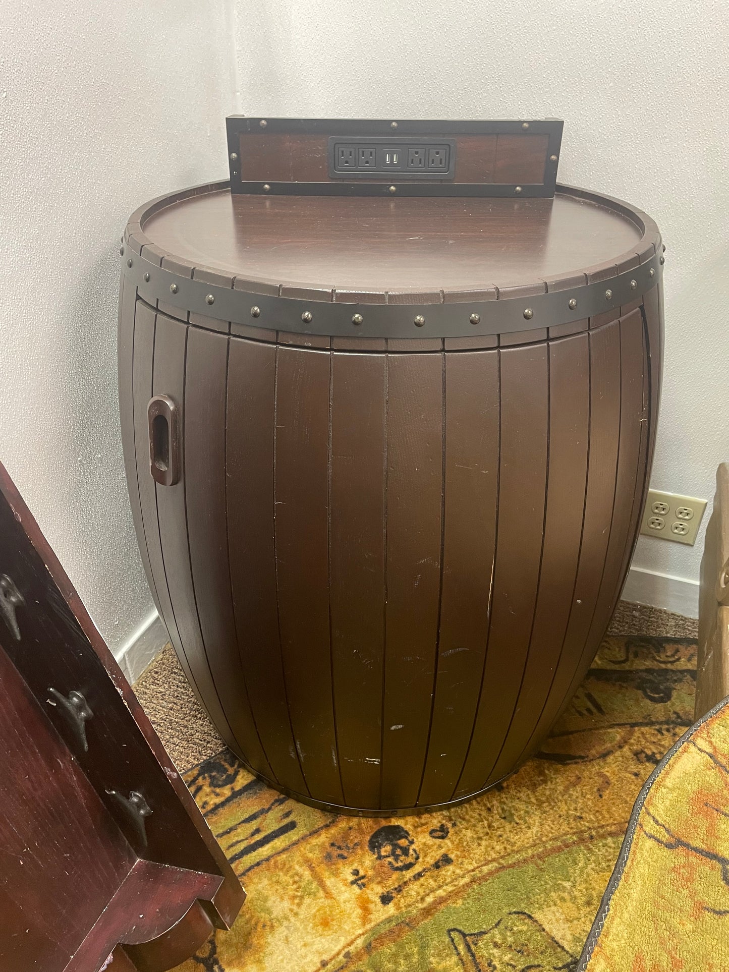 Large Barrel from Pirates of Caribbean Room - Walt Disney World Caribbean Beach Resort