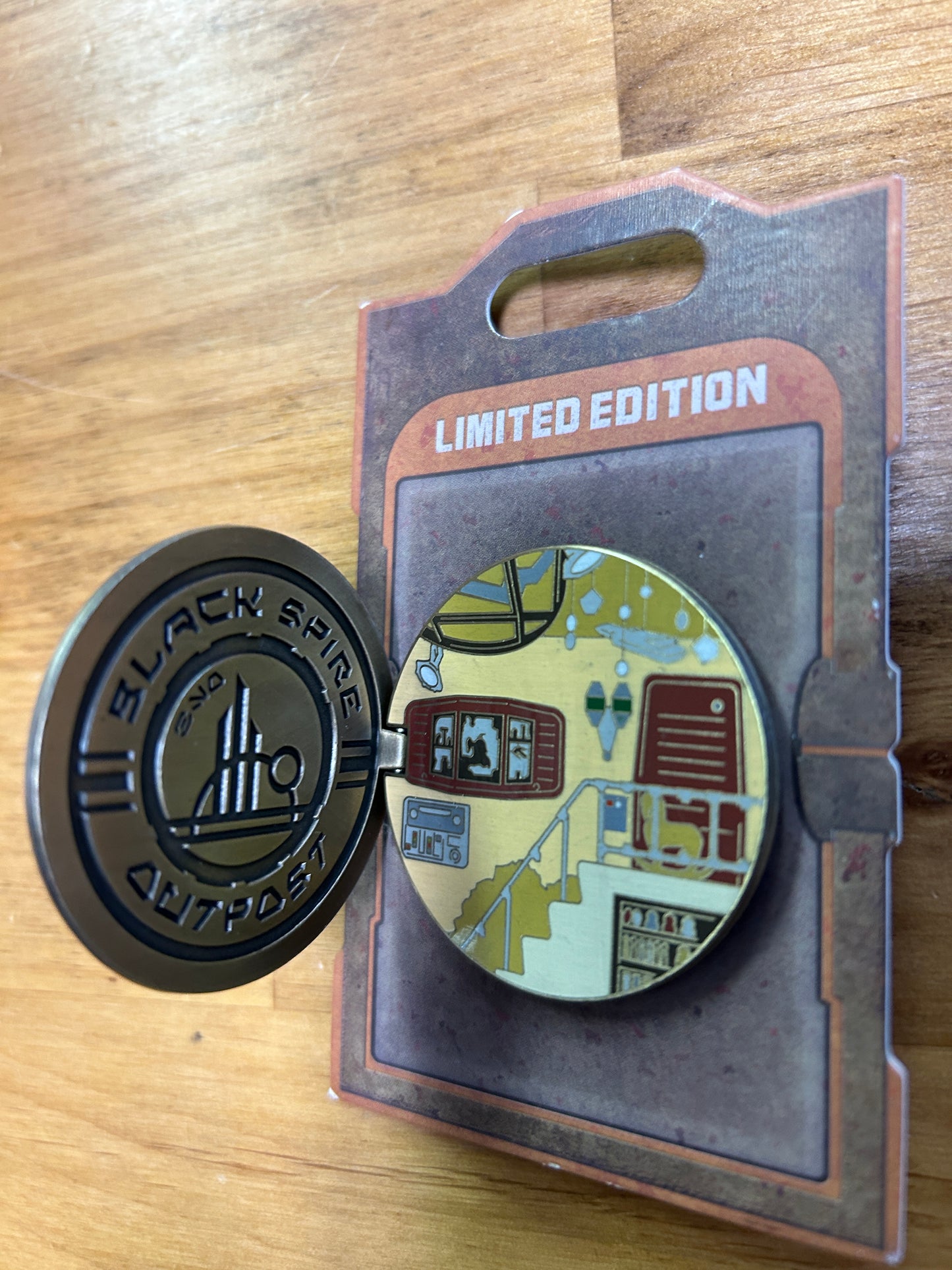 BLACK SPIRE OUTPOST Star Wars Limited Edition Disney Pin - Folds Open