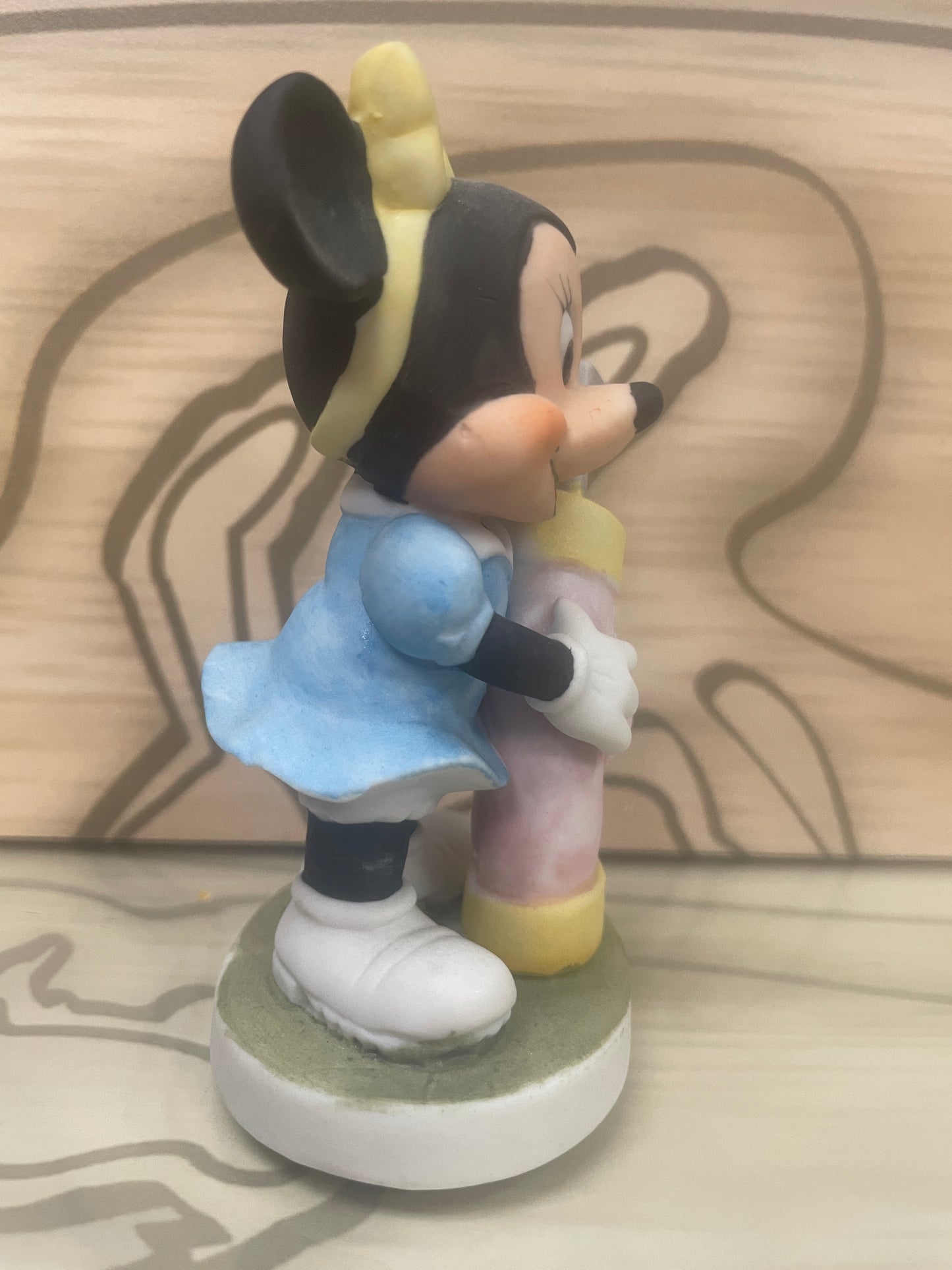 Minnie Mouse 4" Bisque Statue / Figurine - Golfing - Walt Disney Productions