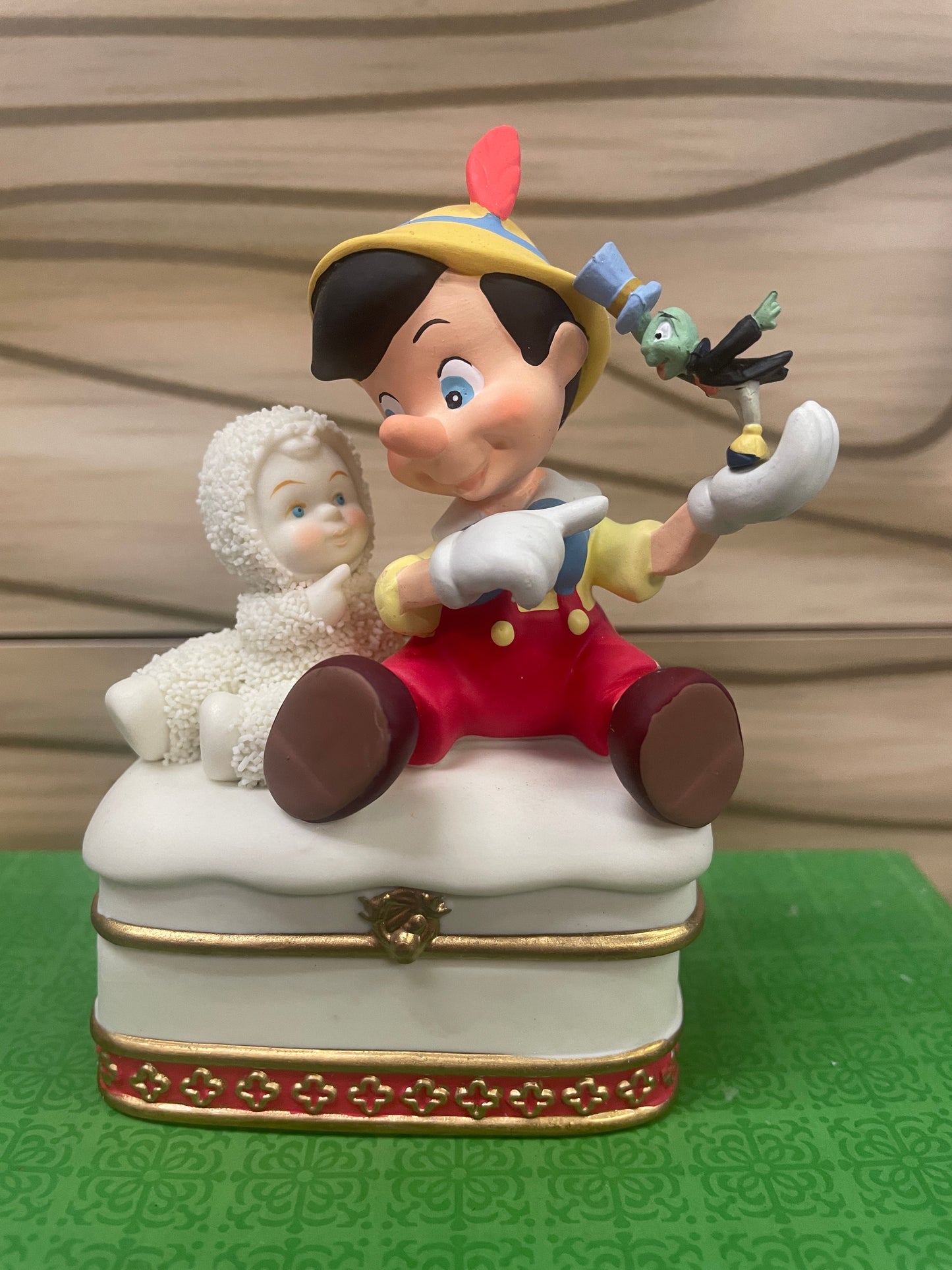 "Friends Come in All Sizes" DISNEY SNOWBABIERS - Department 56 - Jiminy Cricket, Pinocchio