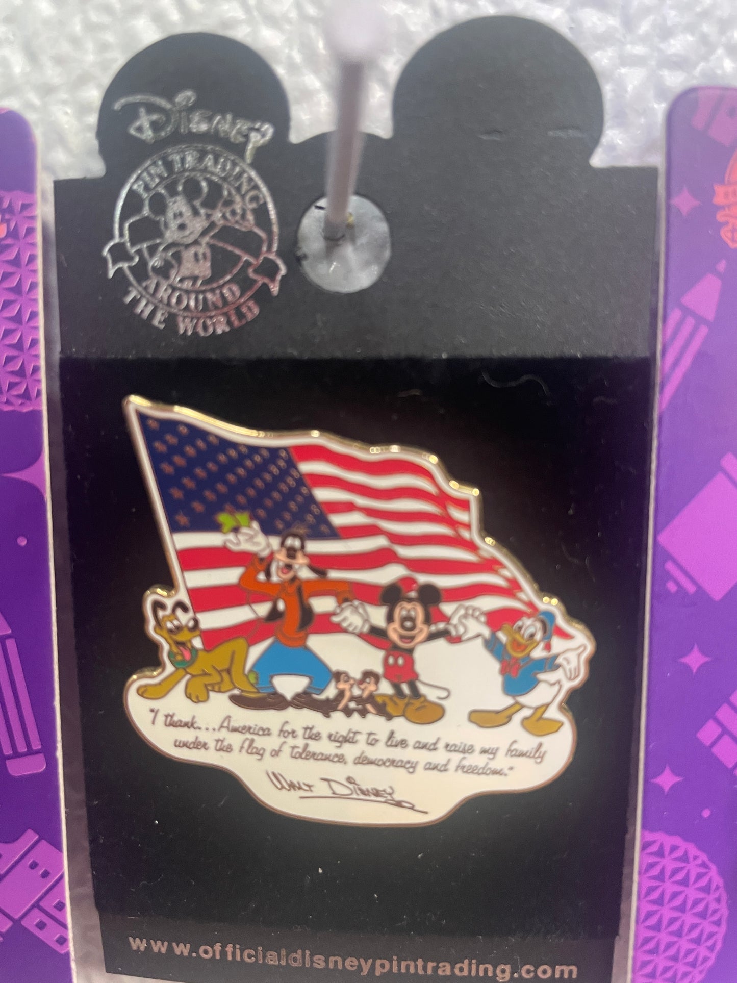 Mickey Mouse Goofy Pluto Donald Duck - American Flag - Walt Disney - Pin