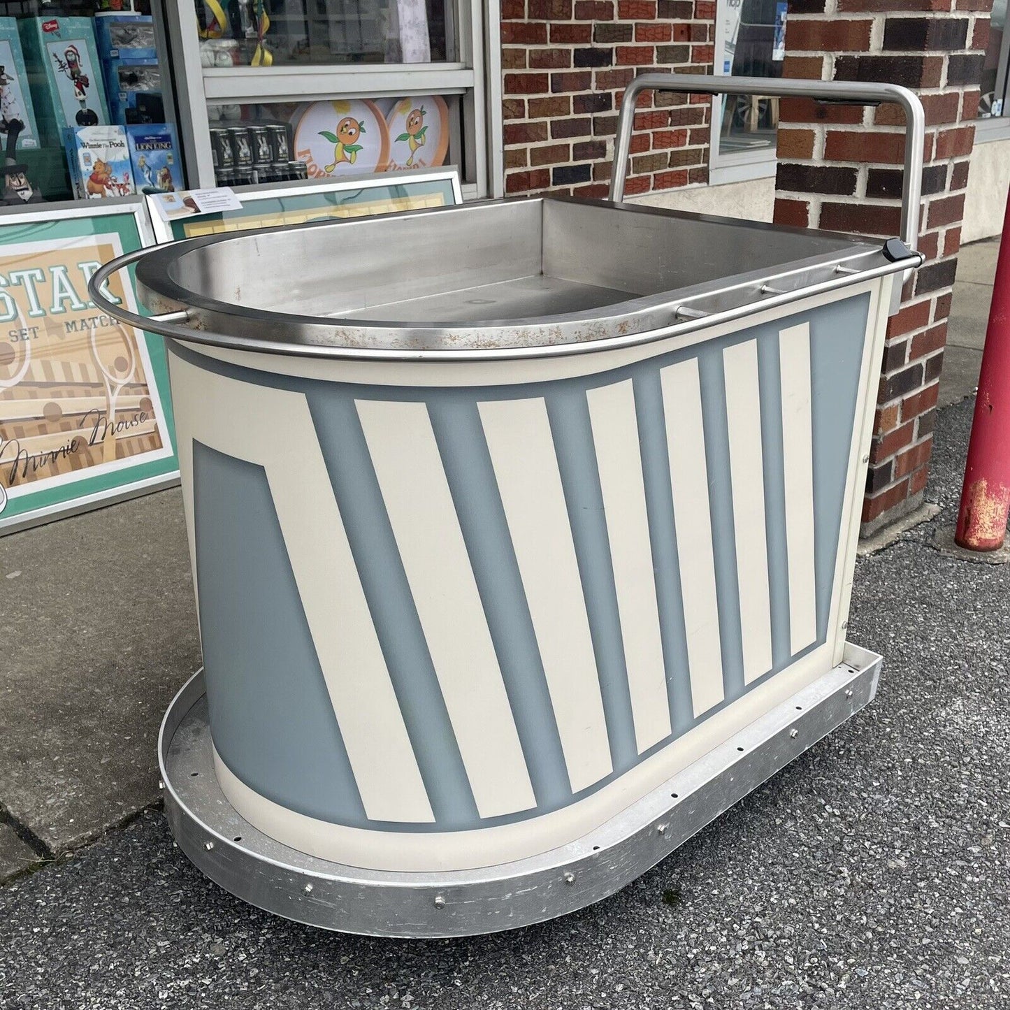 Authentic Walt Disney World Drink / Souvenir Cart used at the Contemporary Resort