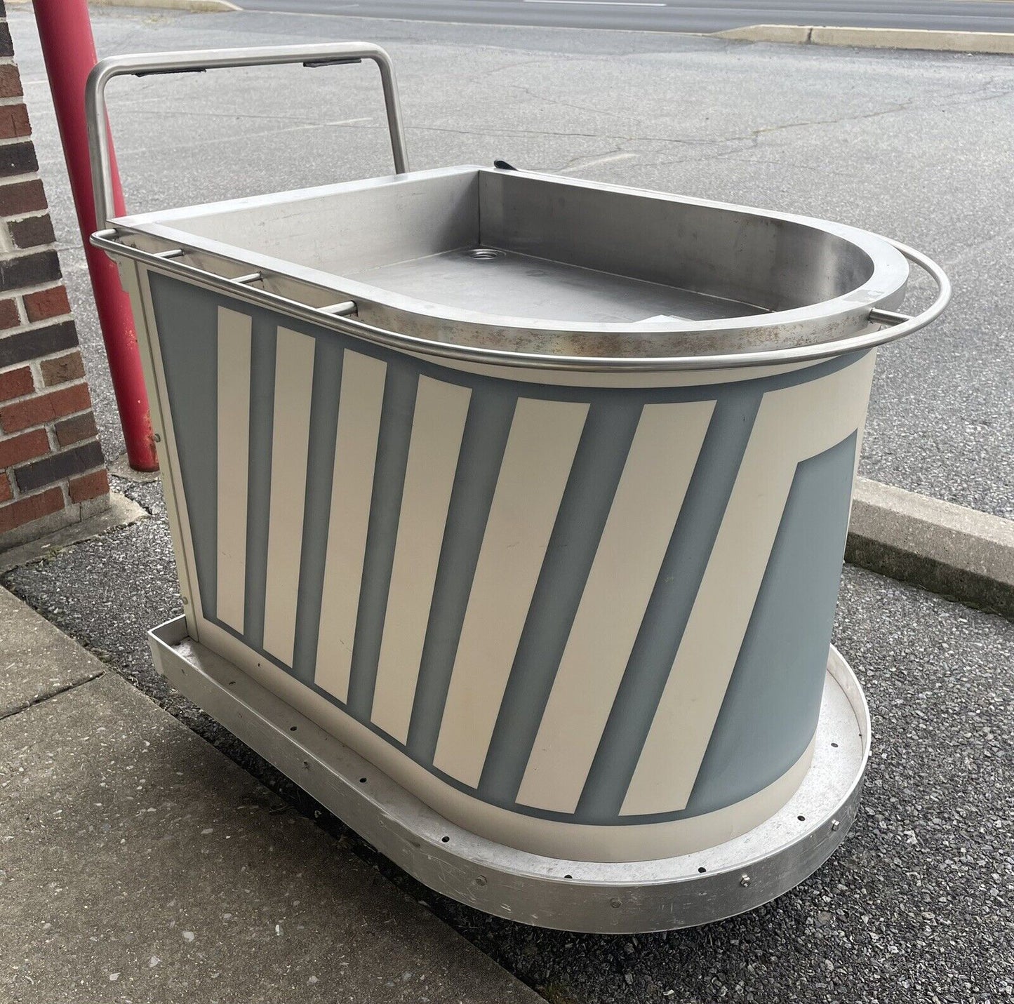 Authentic Walt Disney World Drink / Souvenir Cart used at the Contemporary Resort