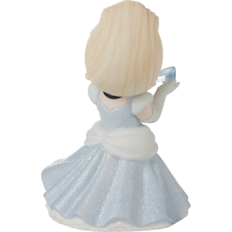 Your Dream Is The Perfect Fit Figurine - Cinderella - Precious Moments