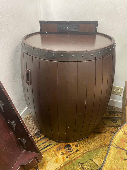 Large Barrel from Pirates of Caribbean Room - Walt Disney World Caribbean Beach Resort