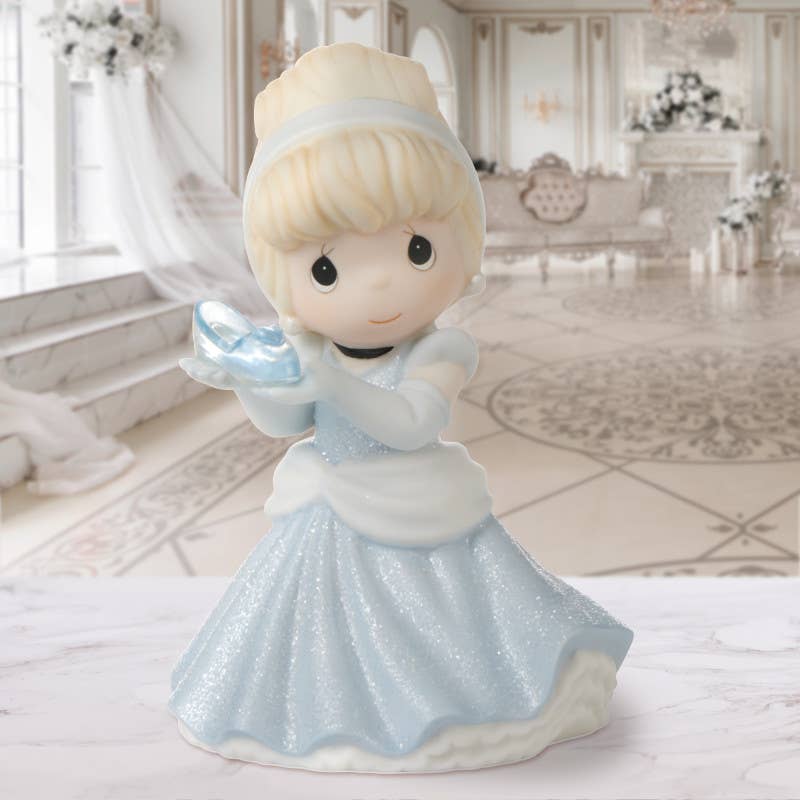 Your Dream Is The Perfect Fit Figurine - Cinderella - Precious Moments