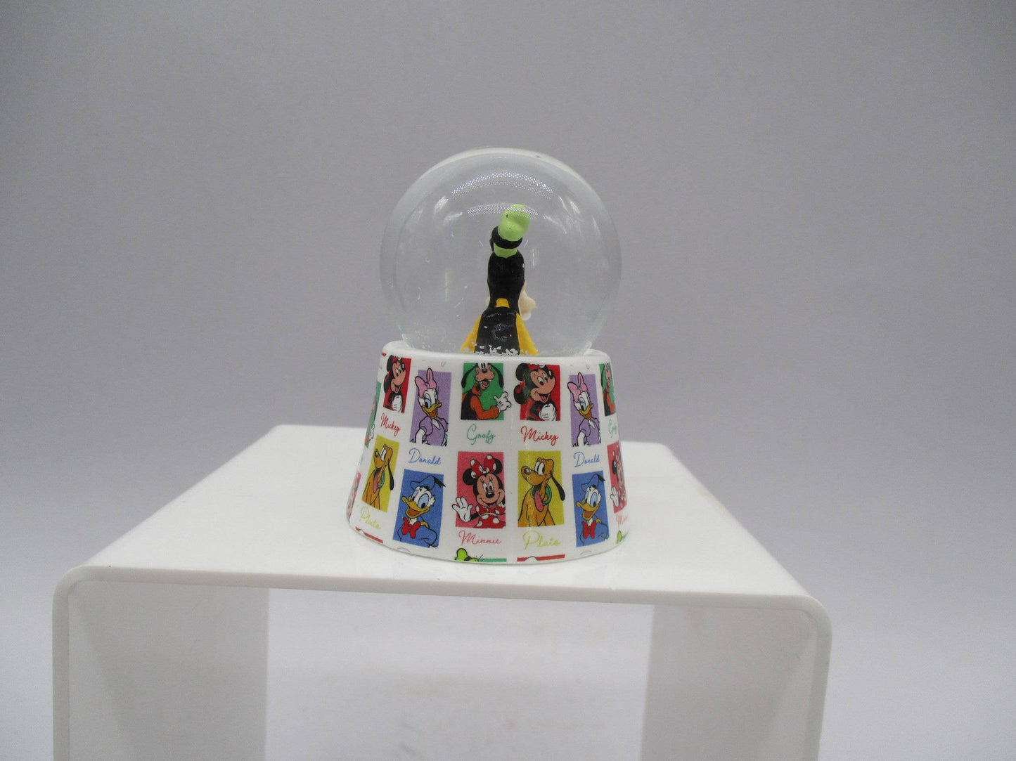 Disney Goofy Boxed 45mm Light Up Snow Globe