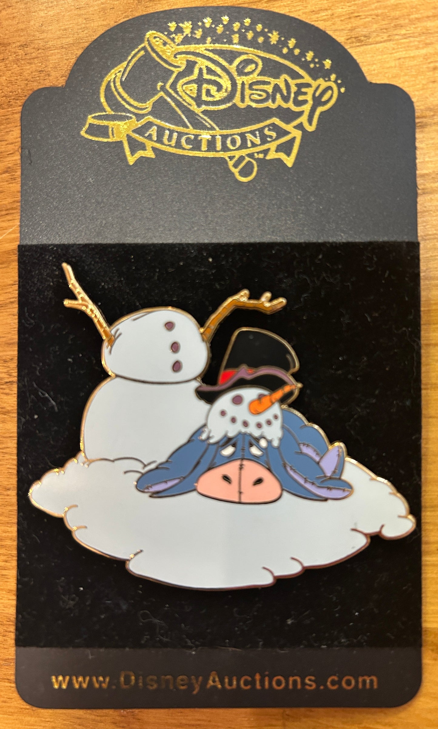 Eeyore Snowman DISNEY AUCTION Disney Pin Limited Edition of 1000 - Winnie the Pooh
