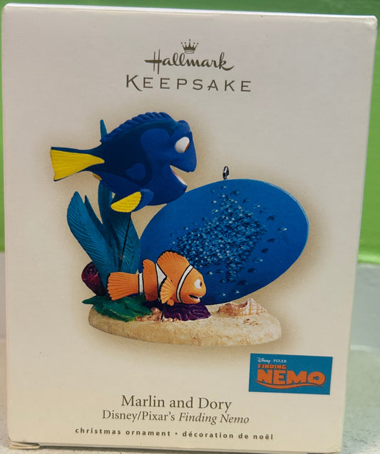 2007 Hallmark Keepsake Christmas Ornament - Marlin and Dory - Finding Nemo