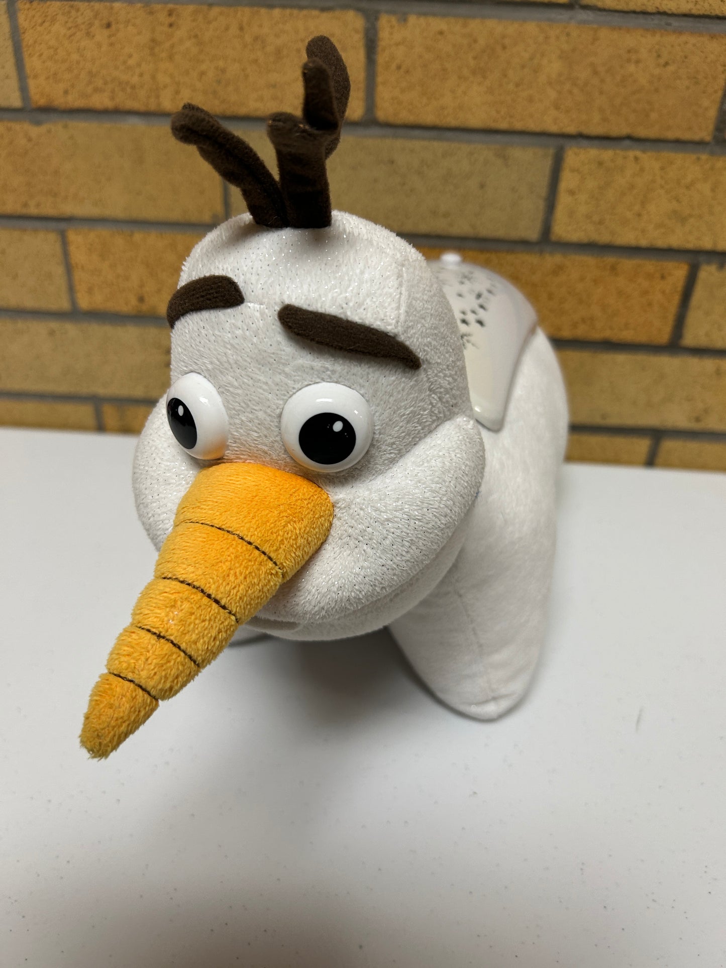 OLAF Plush Pillow Pet - NWT - Disney Frozen