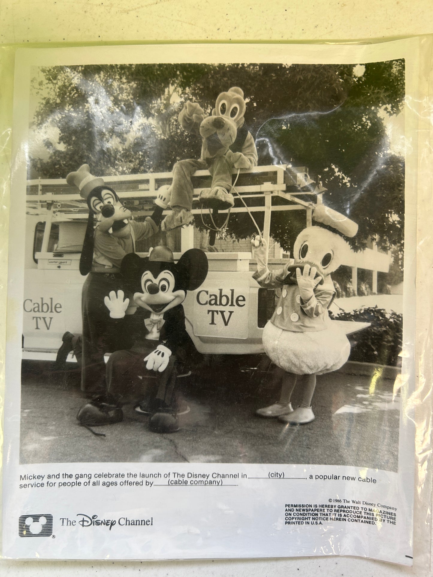 1986 DISNEY CHANNEL Press Photo with Postcard - Mickey Mouse Donald Duck Goofy Pluto