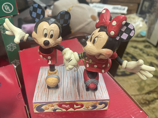 Mickey & Minnie Mouse "A Sweet Skate" - Jim Shore Disney Traditions