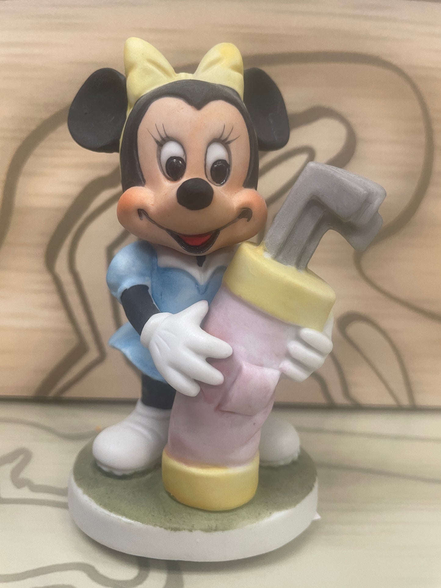 Minnie Mouse 4" Bisque Statue / Figurine  - Golfing - Walt Disney Productions