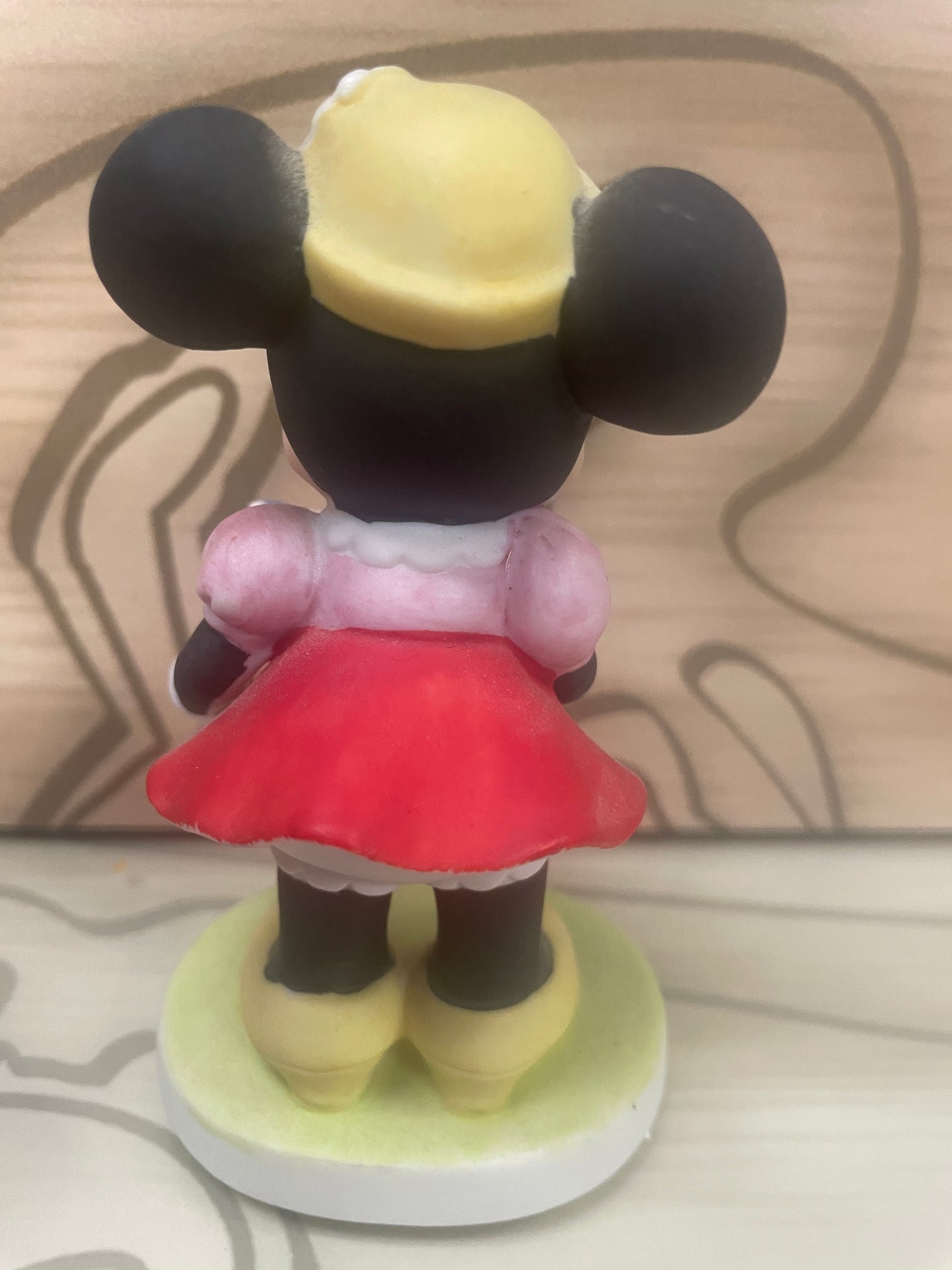 Minnie Mouse 4" Bisque Statue / Figurine  - with Picnic Basket - Walt Disney Productions