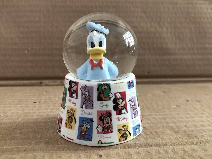 Disney Donald Duck Boxed 45mm Light Up Snow Globe