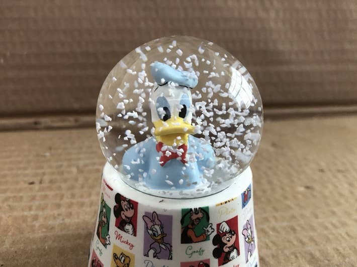 Disney Donald Duck Boxed 45mm Light Up Snow Globe
